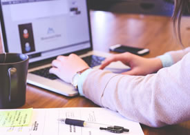 金屬材料表面的油漆使用激光清洗機(jī)能去掉嗎？